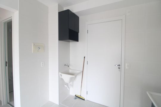 Área de serviço de apartamento para alugar com 2 quartos, 34m² em Socorro, São Paulo