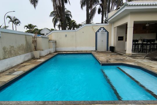 Casa de Condomínio para alugar com 4 quartos, 340m² em Barra da Tijuca, Rio de Janeiro