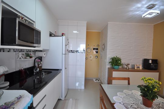 Cozinha de apartamento à venda com 1 quarto, 33m² em Vila Mazzei, São Paulo