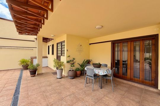 Quintal de casa à venda com 4 quartos, 329m² em Campo Belo, São Paulo