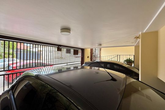 Garagem de casa à venda com 4 quartos, 329m² em Campo Belo, São Paulo