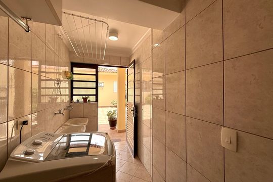 Área de Serviço de casa à venda com 4 quartos, 329m² em Campo Belo, São Paulo