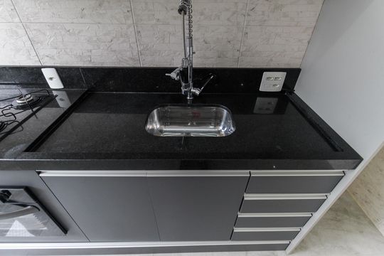 Cozinha de apartamento para alugar com 2 quartos, 42m² em Colônia (zona Leste), São Paulo