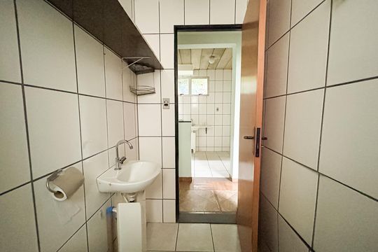 Banheiro Social de apartamento à venda com 2 quartos, 47m² em Juliana, Belo Horizonte