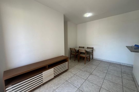 Sala de apartamento à venda com 2 quartos, 57m² em Vila Nossa Sra. da Escada, Barueri