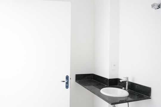 Banheiro Social de apartamento à venda com 1 quarto, 35m² em Vila Regente Feijó, São Paulo