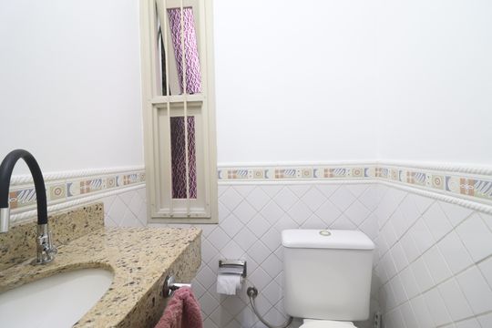 Lavabo de casa à venda com 3 quartos, 221m² em Vila Nova, Novo Hamburgo