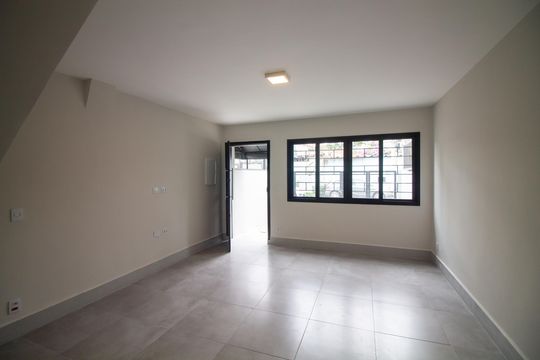 Casa para alugar com 2 quartos, 110m² em Cidade Monções, São Paulo