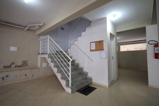 Escada de apartamento à venda com 2 quartos, 56m² em Jardim das Maravilhas, Santo André