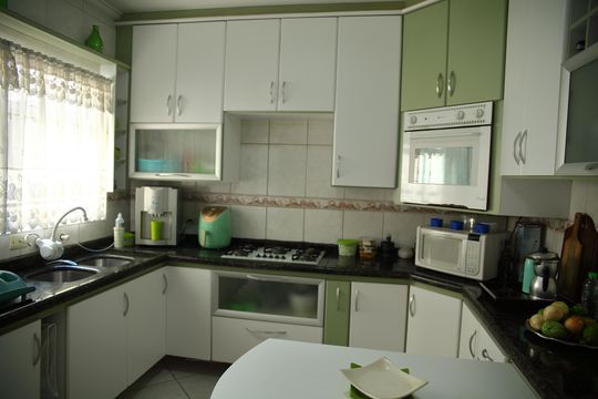 Cozinha  de casa à venda com 3 quartos, 104m² em Bairro dos Casa, São Bernardo do Campo