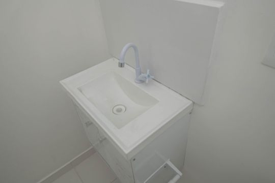 Banheiro de apartamento à venda com 2 quartos, 48m² em Vila Gumercindo, São Paulo