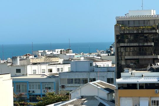 Vista da Sala de apartamento à venda com 3 quartos, 167m² em Copacabana, Rio de Janeiro