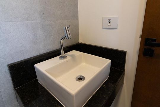 Banheiro da Suíte 1 de casa à venda com 3 quartos, 173m² em Jardim Aricanduva, São Paulo