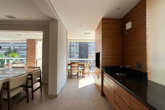 Apartamento à venda com 3 quartos, 292m² em Indianópolis, São Paulo