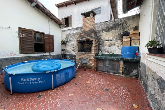 Quintal de casa à venda com 3 quartos, 250m² em Ferreira, São Paulo