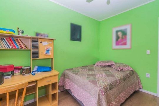 Casa à venda com 4 quartos, 330m² em Espírito Santo, Porto Alegre