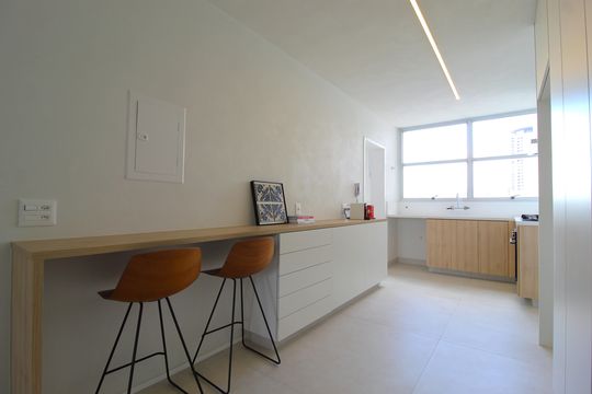Cozinha de apartamento à venda com 2 quartos, 133m² em Itaim Bibi, São Paulo