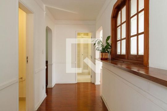 Corredor de apartamento à venda com 3 quartos, 170m² em Jardim Paulista, São Paulo