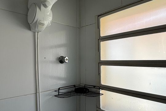 Banheiro de casa de condomínio à venda com 2 quartos, 100m² em Vila Homero Thon, Santo André