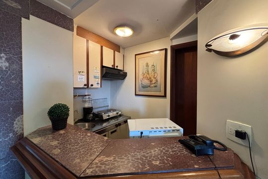 Cozinha de apartamento para alugar com 1 quarto, 48m² em Jardim Paulistano, São Paulo