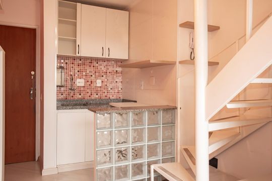 Cozinha de apartamento para alugar com 2 quartos, 59m² em Mirandópolis, São Paulo