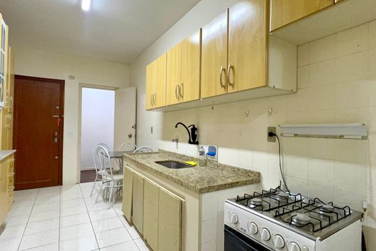 Cozinha de apartamento à venda com 3 quartos, 130m² em Jardins, São Paulo