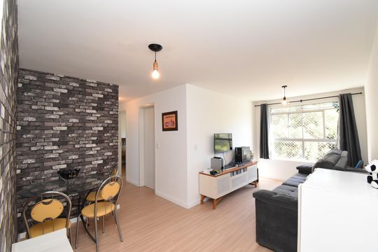 Sala de apartamento à venda com 3 quartos, 59m² em Santa Cândida, Curitiba