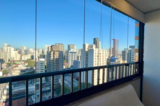Varanda de kitnet/studio para alugar com 1 quarto, 25m² em Pinheiros, São Paulo