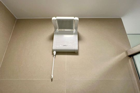 Banheiro de kitnet/studio para alugar com 1 quarto, 25m² em Pinheiros, São Paulo