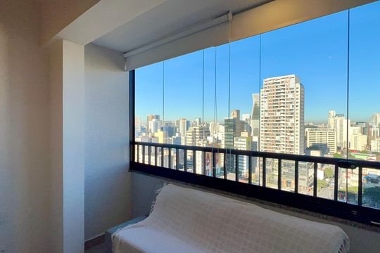 Varanda de kitnet/studio para alugar com 1 quarto, 25m² em Pinheiros, São Paulo