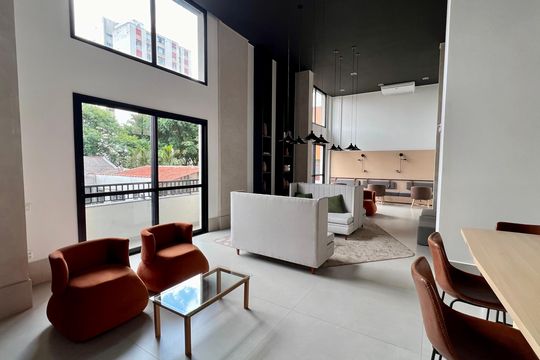 Área comum de kitnet/studio para alugar com 1 quarto, 25m² em Pinheiros, São Paulo