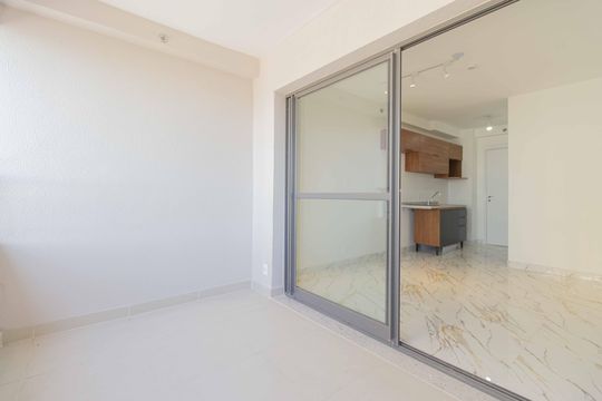 Varanda de kitnet/studio à venda com 0 quarto, 28m² em Ipiranga, São Paulo