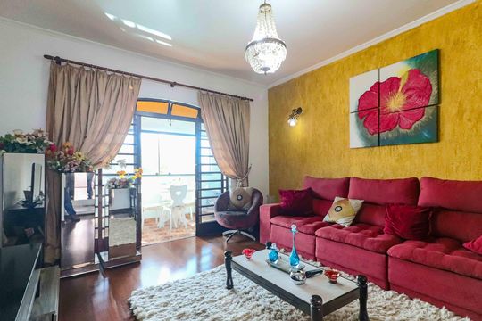 Sala de casa à venda com 5 quartos, 250m² em Jardim Ester, São Paulo