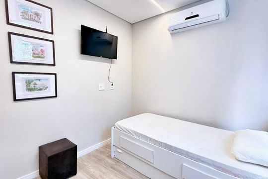 Quarto de apartamento à venda com 2 quartos, 55m² em Lourdes, Belo Horizonte