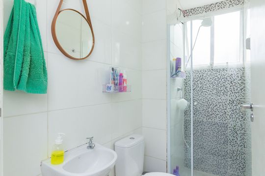 Banheiro de apartamento à venda com 2 quartos, 43m² em Jardim Lider, São Paulo