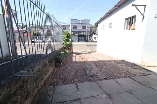Garagem de casa à venda com 3 quartos, 120m² em Ouro Branco, Novo Hamburgo