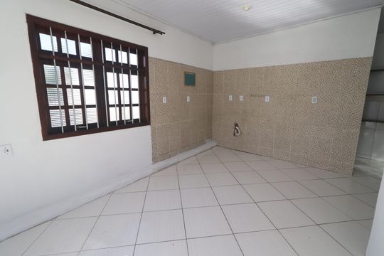 Sala de casa à venda com 3 quartos, 120m² em Ouro Branco, Novo Hamburgo