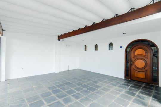 Garagem de casa para alugar com 4 quartos, 342m² em Macedo, Guarulhos