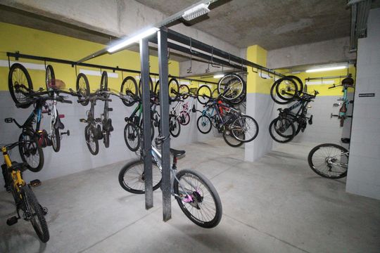 Área comum - Bicicletário de apartamento para alugar com 2 quartos, 54m² em Jardim Satélite, São José dos Campos