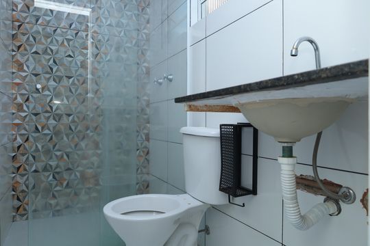 Banheiro de casa para alugar com 2 quartos, 70m² em Vila Santa Teresinha, São Paulo
