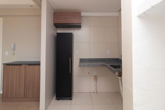 Cozinha de apartamento à venda com 2 quartos, 46m² em Cavalhada, Porto Alegre