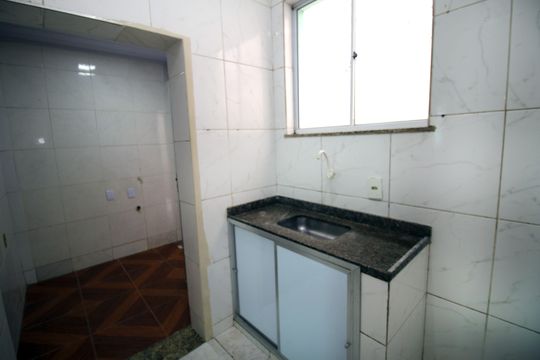 Cozinha de casa de condomínio para alugar com 2 quartos, 60m² em Penha Circular, Rio de Janeiro