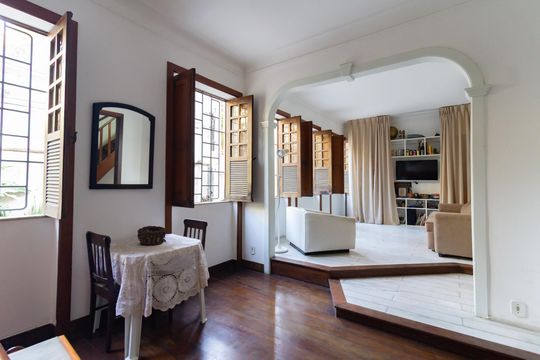 Sala de casa à venda com 4 quartos, 190m² em Botafogo, Rio de Janeiro