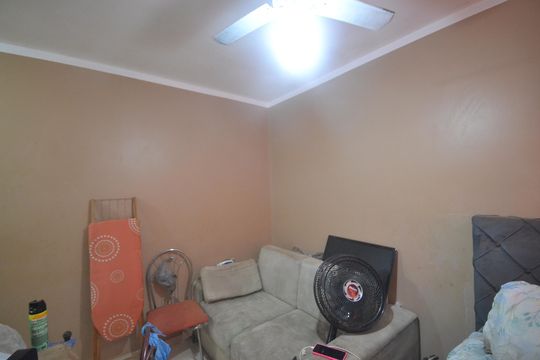 Quarto 2 de apartamento para alugar com 2 quartos, 53m² em Centro, Nilópolis
