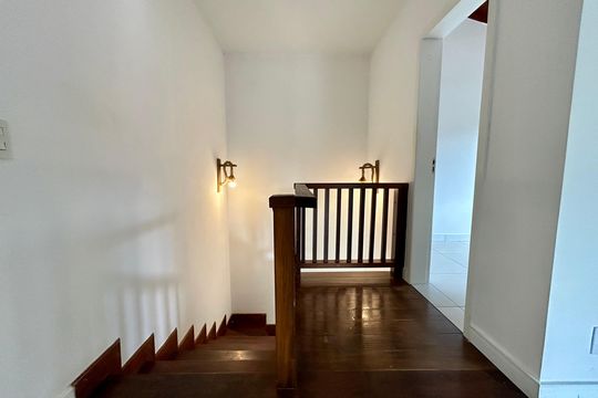 Escada de casa para alugar com 4 quartos, 130m² em Lagoa da Conceição, Florianópolis