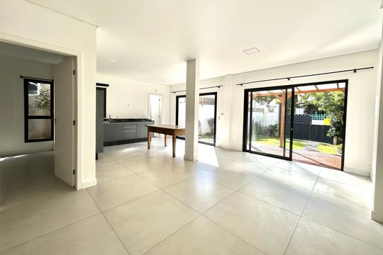 Casa para alugar com 4 quartos, 130m² em Lagoa da Conceição, Florianópolis