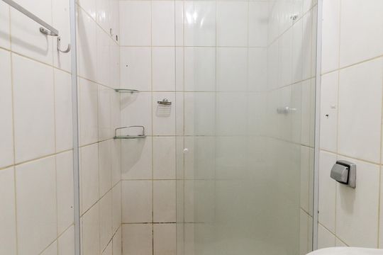 Banheiro de casa à venda com 2 quartos, 94m² em Vila Regina, São Paulo