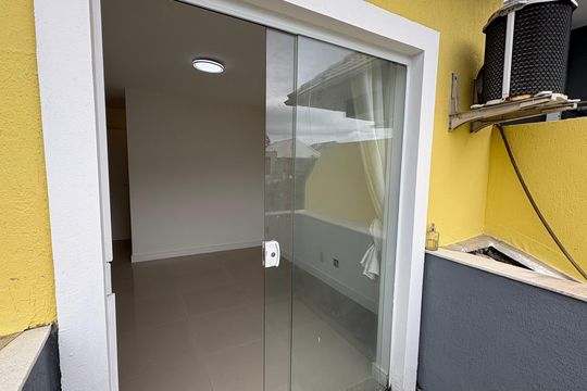 Casa para alugar com 4 quartos, 235m² em Recreio dos Bandeirantes, Rio de Janeiro