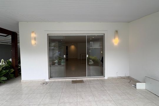 Área externa de casa para alugar com 4 quartos, 235m² em Recreio dos Bandeirantes, Rio de Janeiro