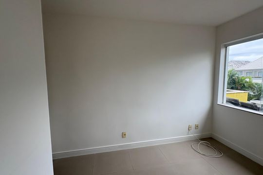 Casa para alugar com 4 quartos, 235m² em Recreio dos Bandeirantes, Rio de Janeiro
